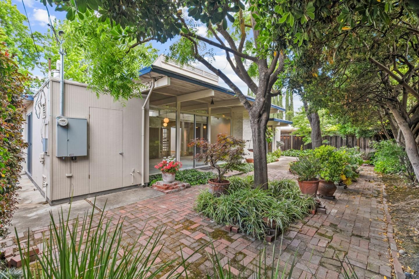 Detail Gallery Image 38 of 41 For 1736 Frobisher Way, San Jose,  CA 95124 - 4 Beds | 2 Baths