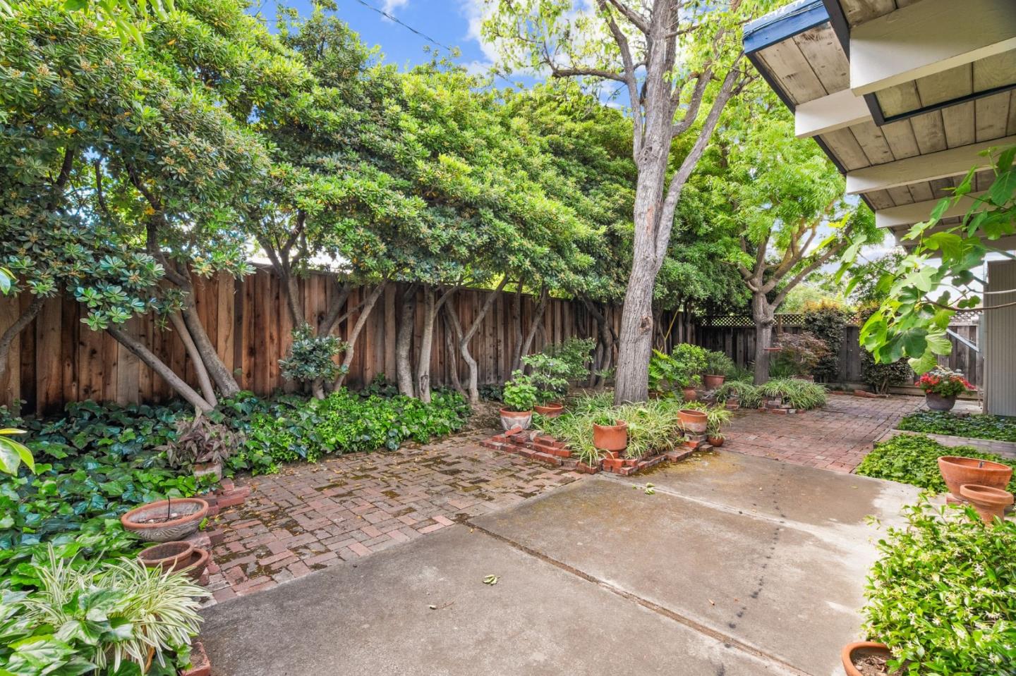 Detail Gallery Image 39 of 41 For 1736 Frobisher Way, San Jose,  CA 95124 - 4 Beds | 2 Baths