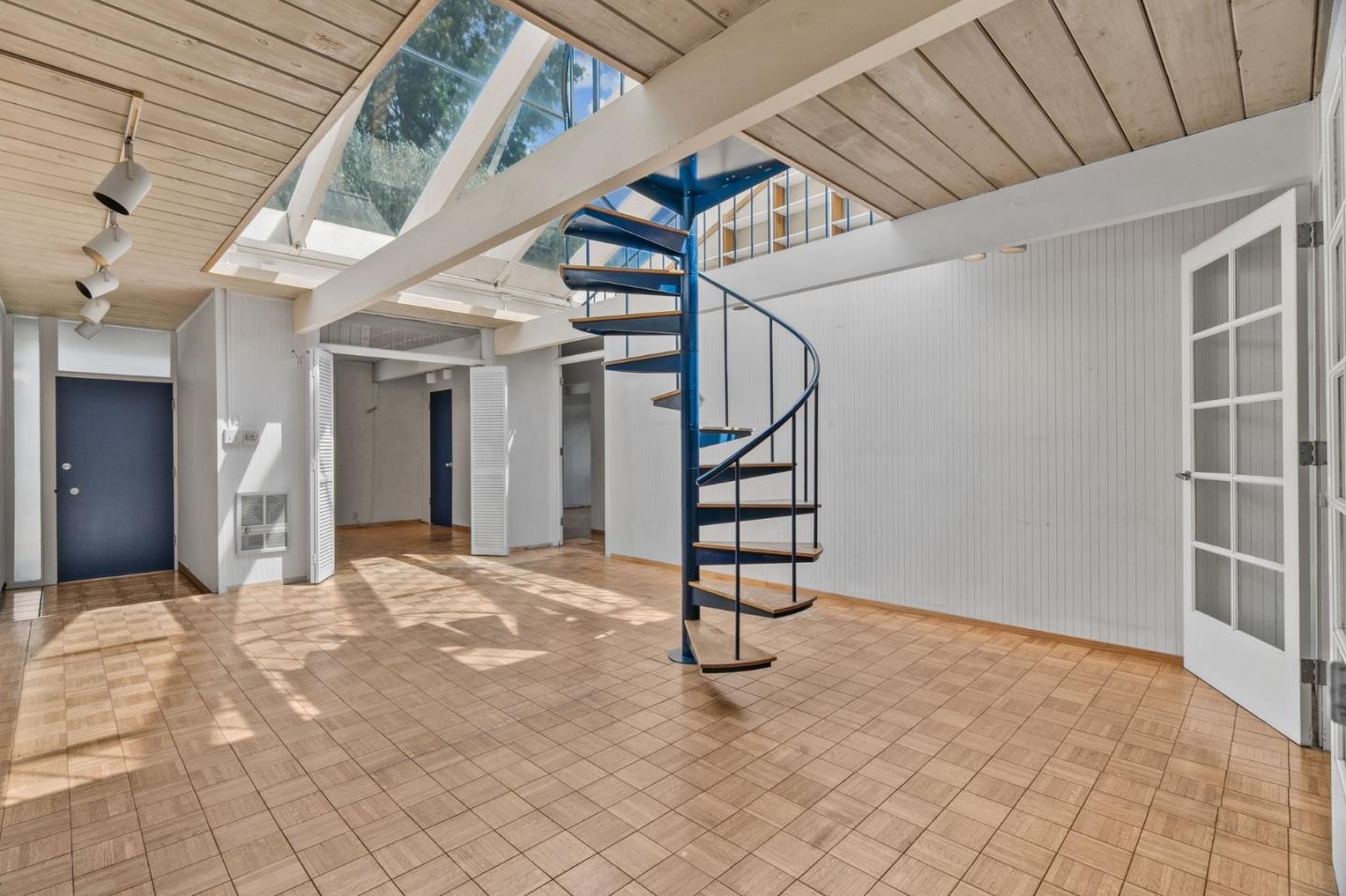 Detail Gallery Image 6 of 41 For 1736 Frobisher Way, San Jose,  CA 95124 - 4 Beds | 2 Baths