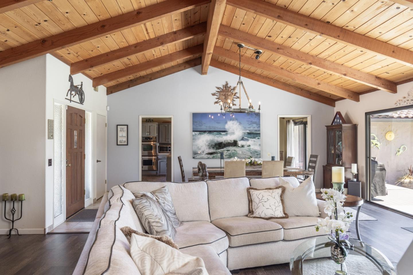 Detail Gallery Image 11 of 28 For 34998 Sky Ranch Rd, Carmel Valley,  CA 93924 - 4 Beds | 2 Baths
