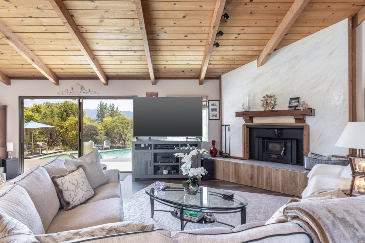 Detail Gallery Image 13 of 28 For 34998 Sky Ranch Rd, Carmel Valley,  CA 93924 - 4 Beds | 2 Baths