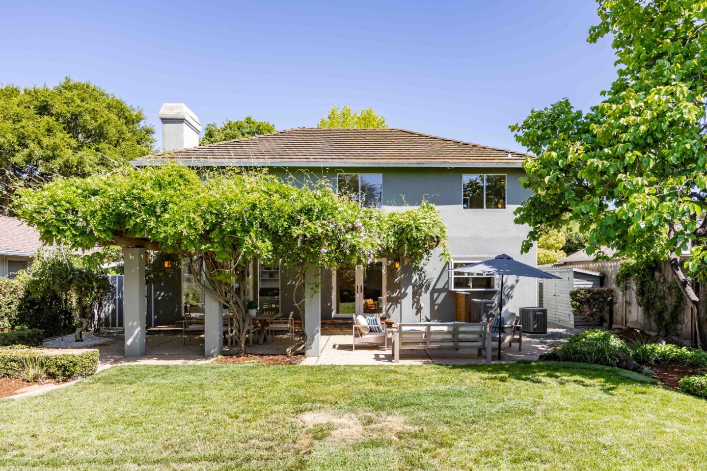 Detail Gallery Image 29 of 34 For 590 Military Way, Palo Alto,  CA 94306 - 4 Beds | 3/1 Baths