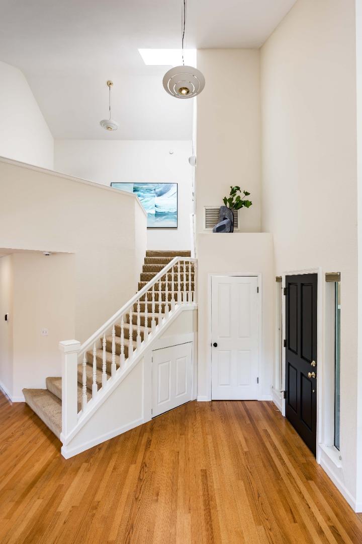 Detail Gallery Image 5 of 34 For 590 Military Way, Palo Alto,  CA 94306 - 4 Beds | 3/1 Baths