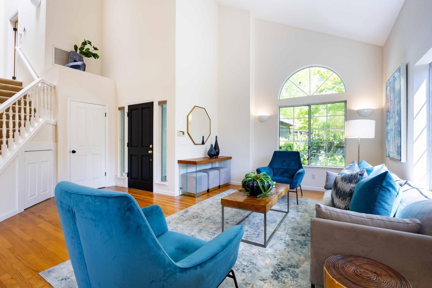 Detail Gallery Image 6 of 34 For 590 Military Way, Palo Alto,  CA 94306 - 4 Beds | 3/1 Baths
