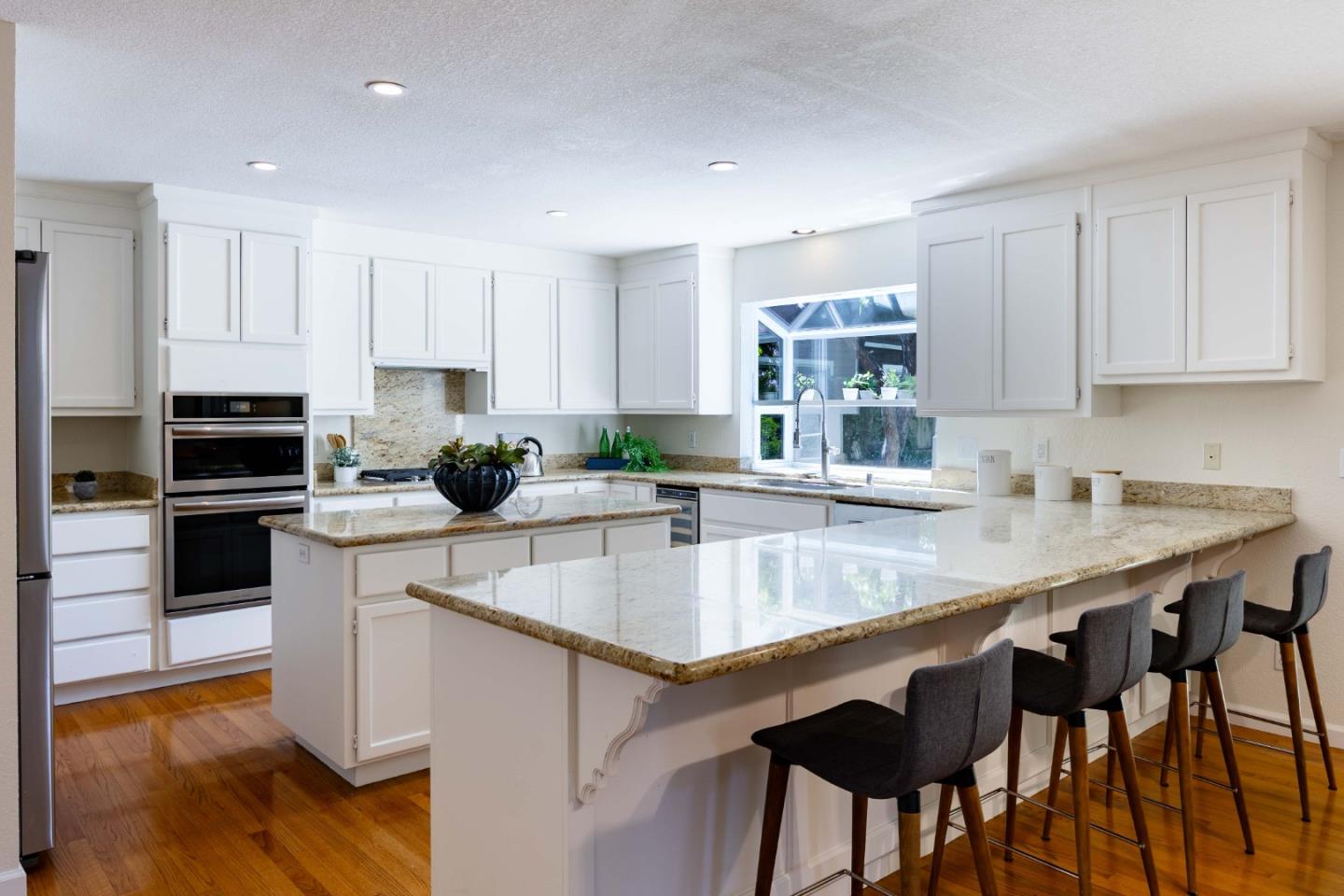 Detail Gallery Image 9 of 34 For 590 Military Way, Palo Alto,  CA 94306 - 4 Beds | 3/1 Baths