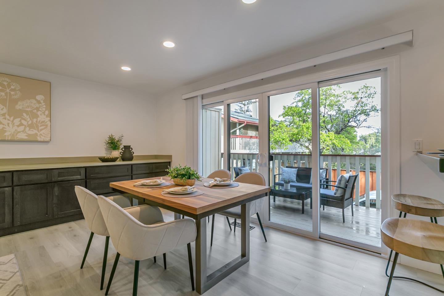 Detail Gallery Image 7 of 19 For 826 S San Tomas Aquino Rd, Campbell,  CA 95008 - 3 Beds | 2 Baths