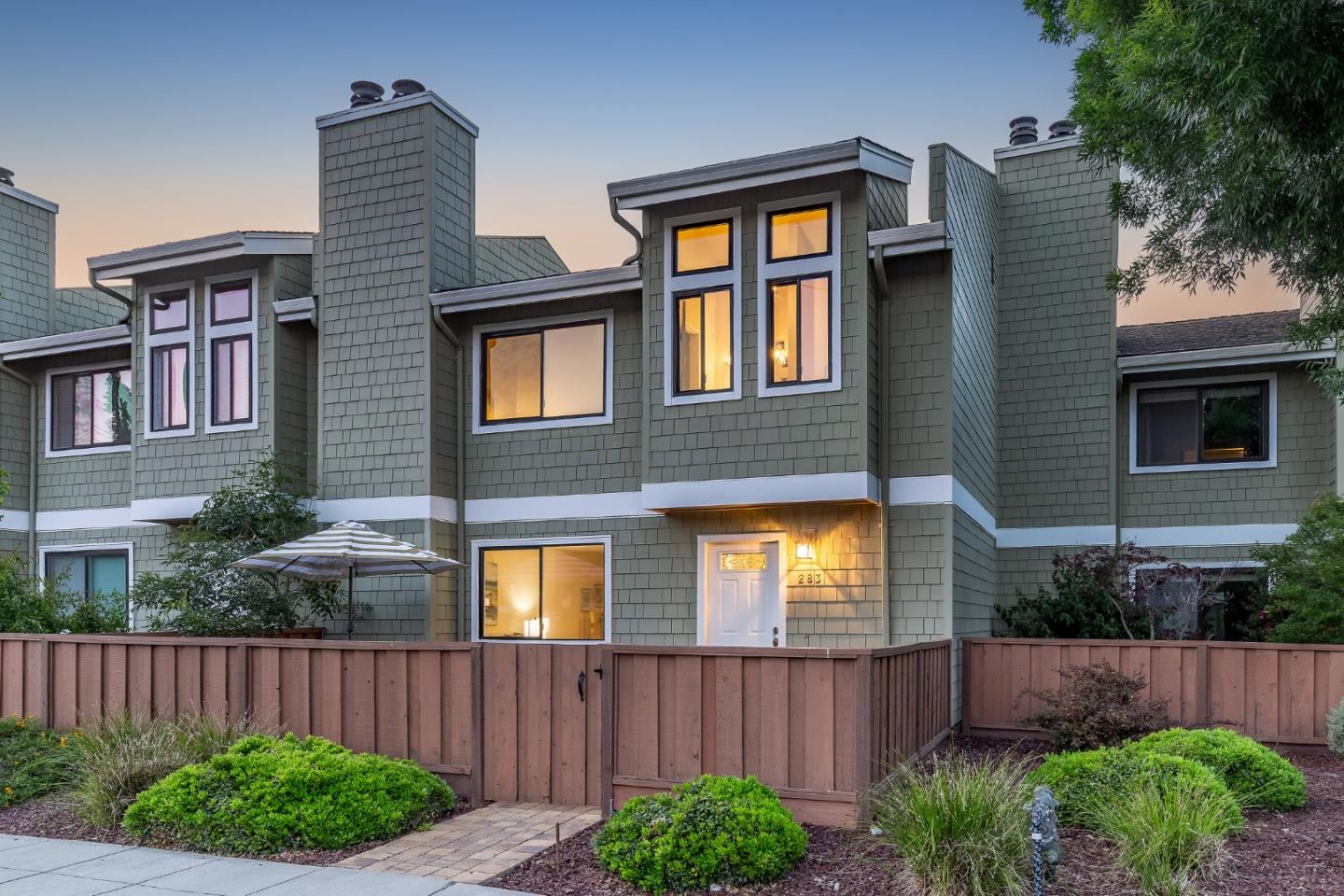 Detail Gallery Image 3 of 39 For 283 De Soto Dr, Los Gatos,  CA 95032 - 2 Beds | 2/1 Baths
