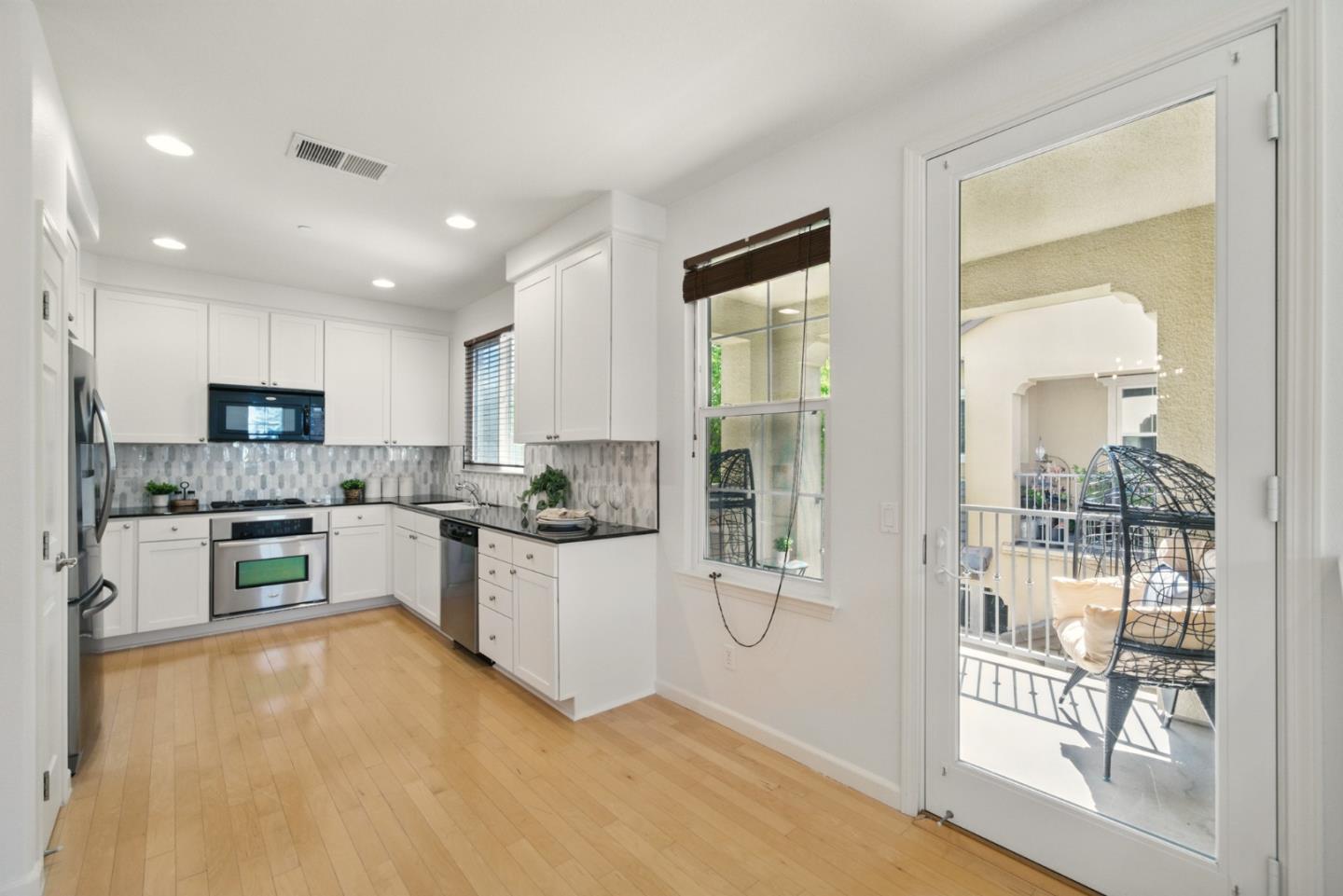 Detail Gallery Image 14 of 43 For 481 Tristania Ter, Sunnyvale,  CA 94086 - 2 Beds | 2 Baths