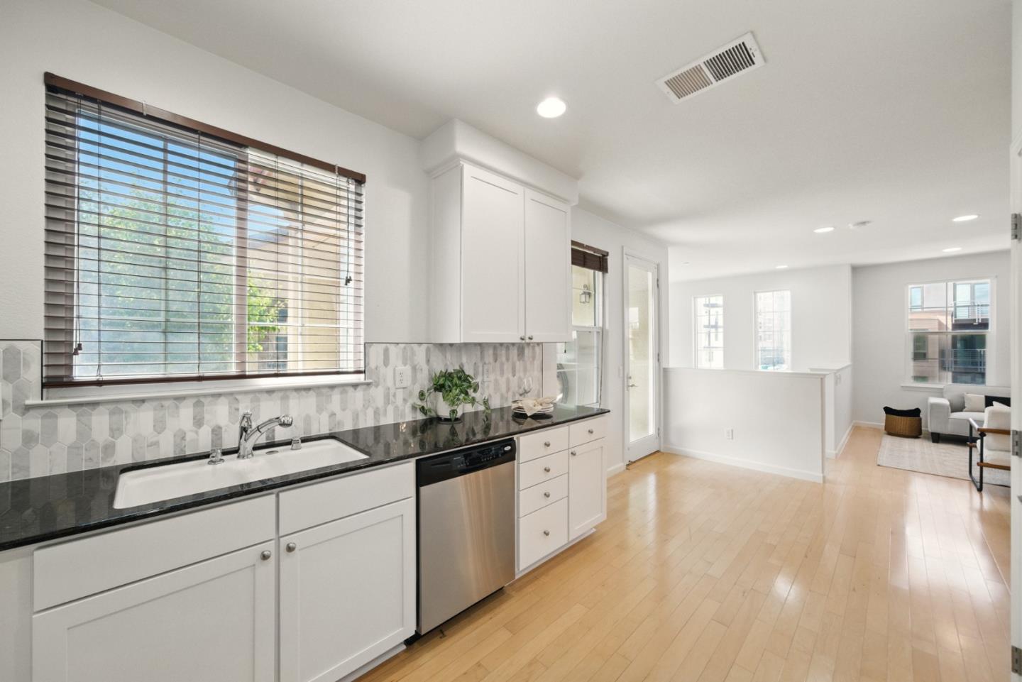 Detail Gallery Image 15 of 43 For 481 Tristania Ter, Sunnyvale,  CA 94086 - 2 Beds | 2 Baths