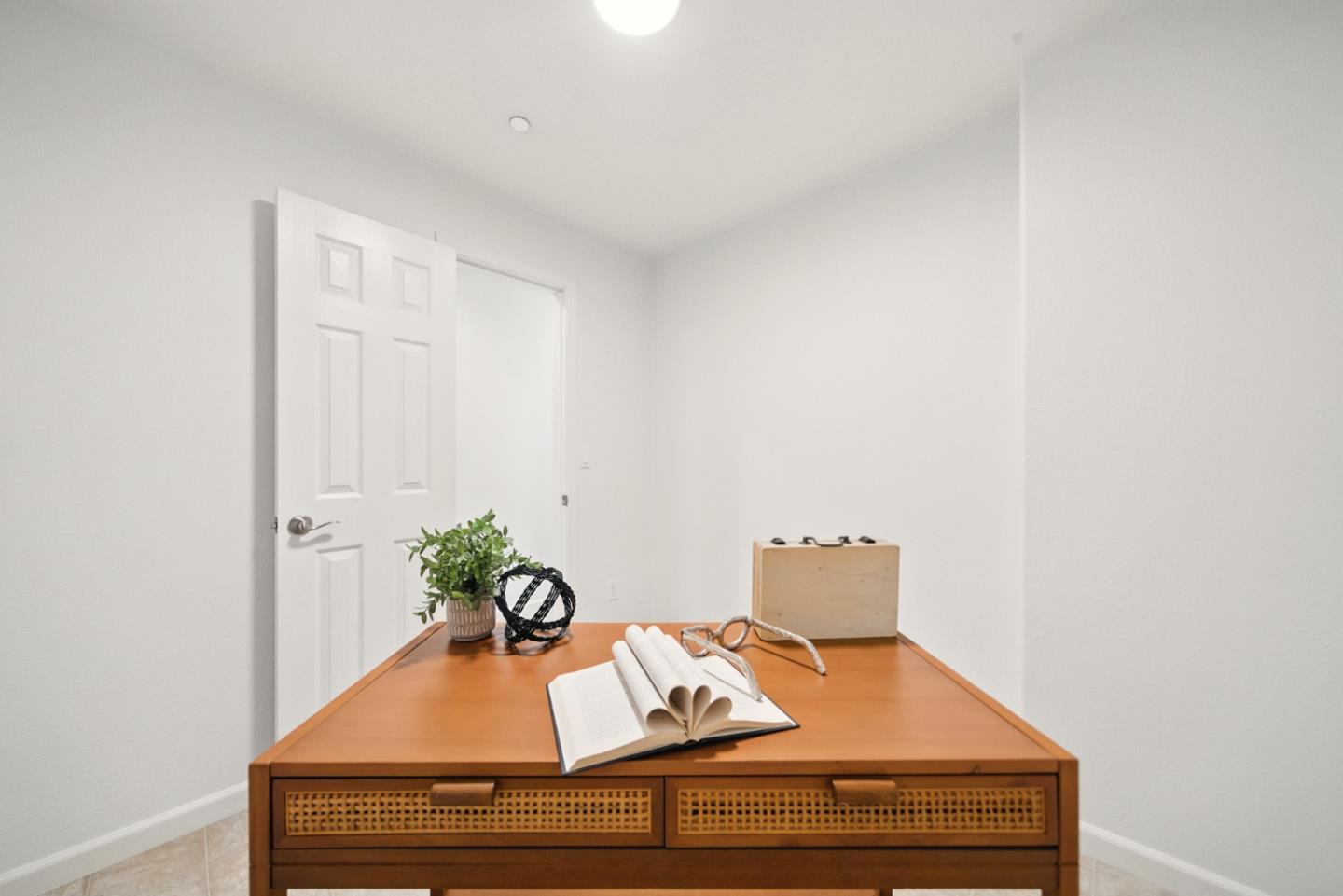 Detail Gallery Image 7 of 43 For 481 Tristania Ter, Sunnyvale,  CA 94086 - 2 Beds | 2 Baths