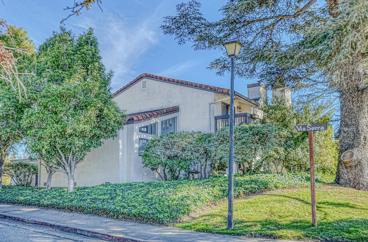 Detail Gallery Image 2 of 41 For 6 via Serra, San Juan Bautista,  CA 95045 - 3 Beds | 3 Baths