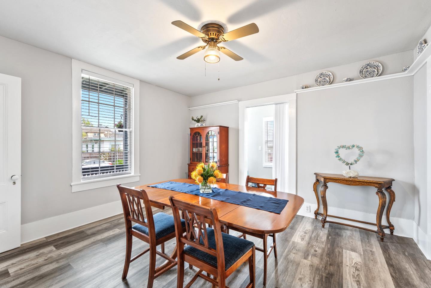 Detail Gallery Image 13 of 36 For 148 Mason St, Santa Cruz,  CA 95060 - 4 Beds | 2/1 Baths