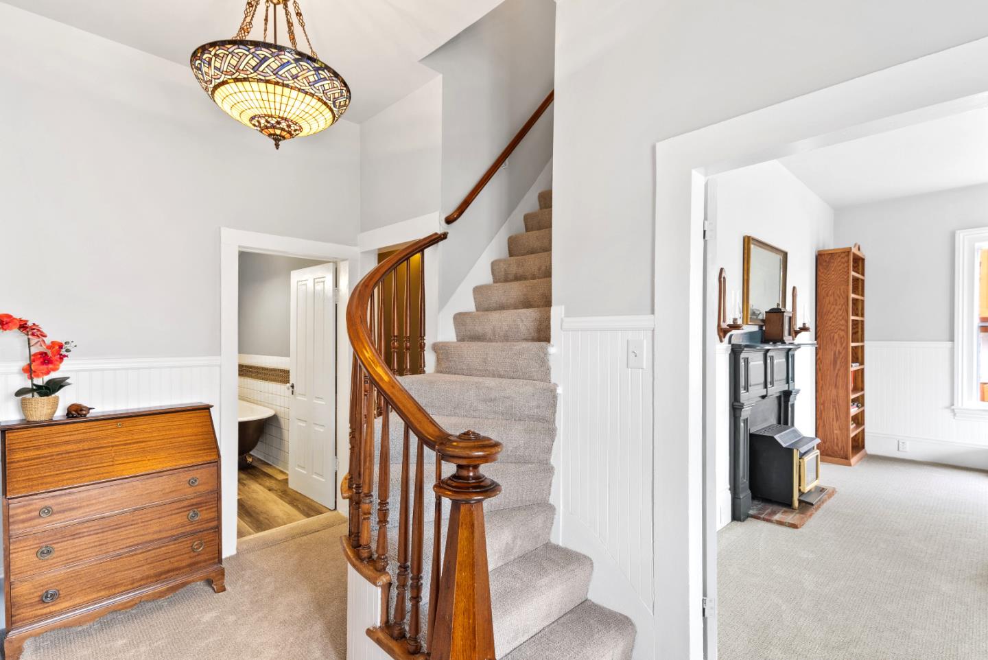 Detail Gallery Image 4 of 36 For 148 Mason St, Santa Cruz,  CA 95060 - 4 Beds | 2/1 Baths