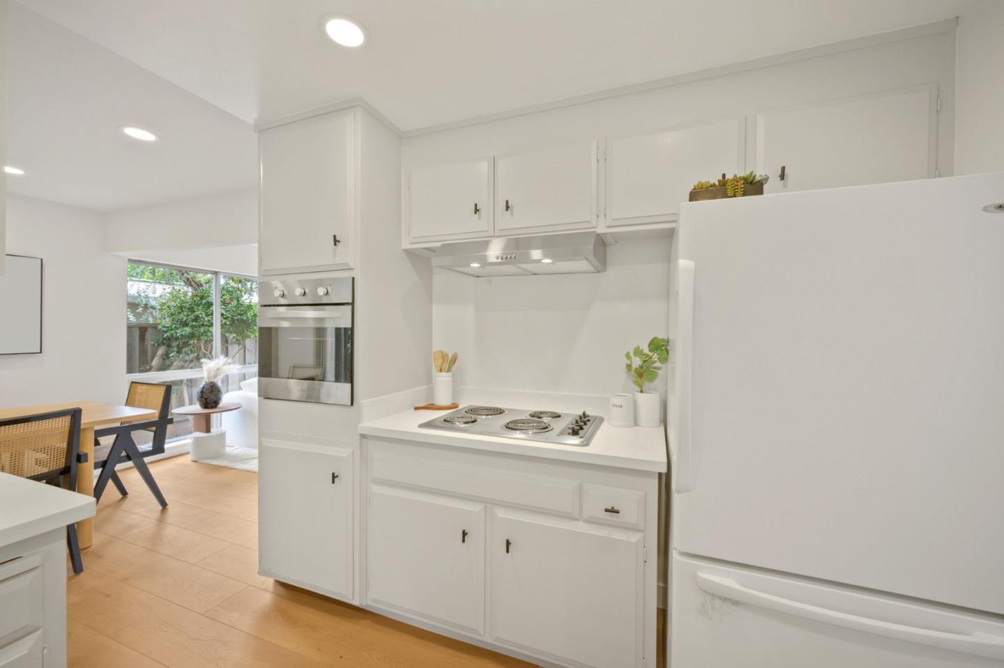 Detail Gallery Image 14 of 53 For 5589 Ora St, San Jose,  CA 95129 - 5 Beds | 2/1 Baths