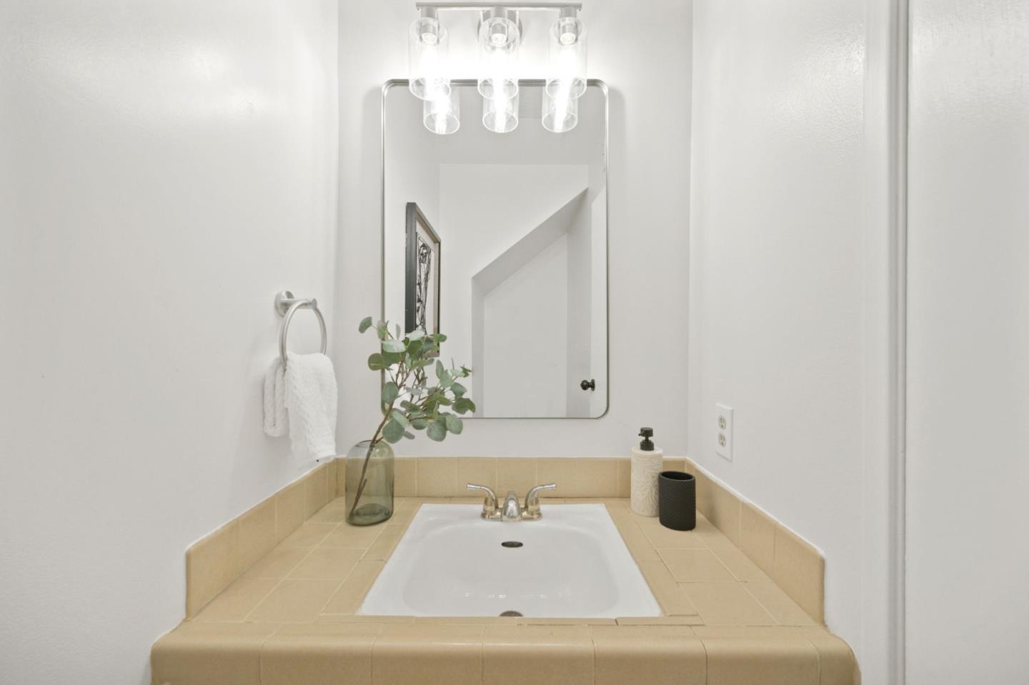 Detail Gallery Image 22 of 53 For 5589 Ora St, San Jose,  CA 95129 - 5 Beds | 2/1 Baths