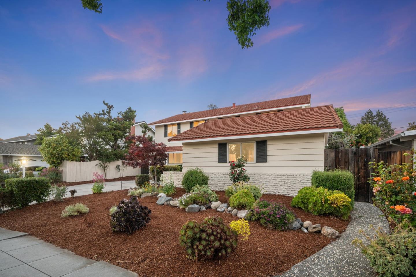Detail Gallery Image 5 of 53 For 5589 Ora St, San Jose,  CA 95129 - 5 Beds | 2/1 Baths