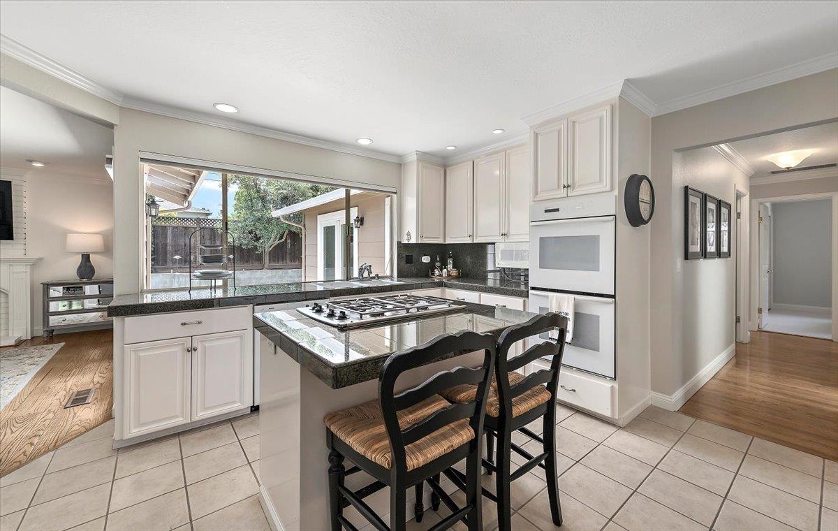 Detail Gallery Image 11 of 28 For 1826 Harris Ave, San Jose,  CA 95124 - 4 Beds | 2 Baths
