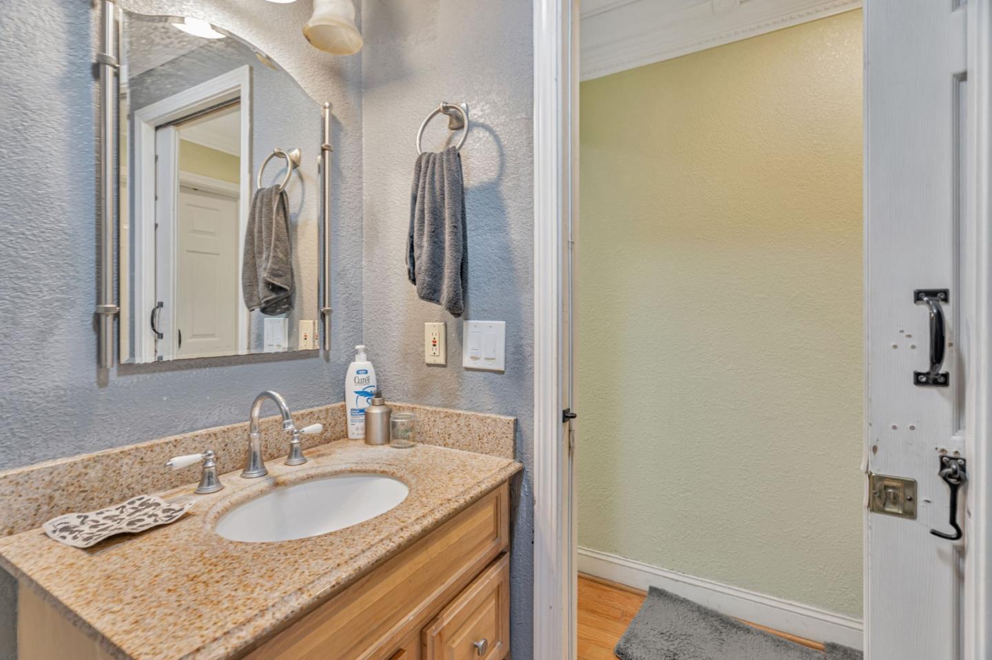 Detail Gallery Image 13 of 24 For 286 N 24th St, San Jose,  CA 95116 - 4 Beds | 3 Baths
