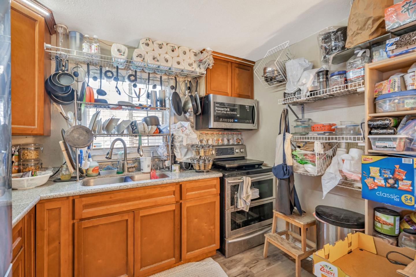 Detail Gallery Image 4 of 24 For 286 N 24th St, San Jose,  CA 95116 - 4 Beds | 3 Baths