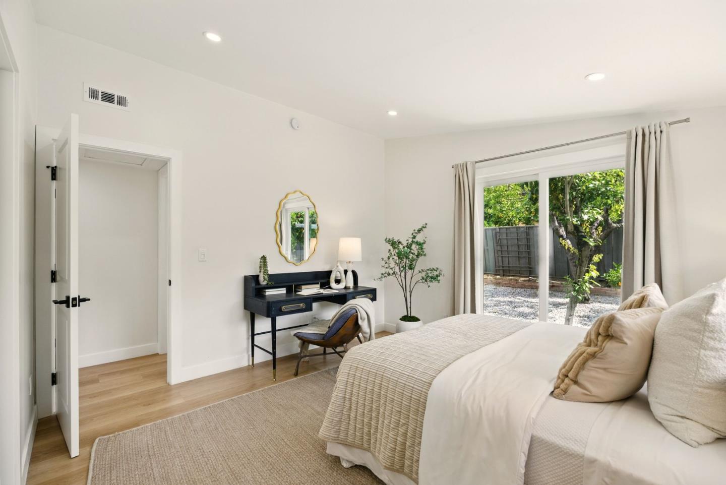 Detail Gallery Image 14 of 26 For 1652 Cathay Dr, San Jose,  CA 95122 - 3 Beds | 2 Baths