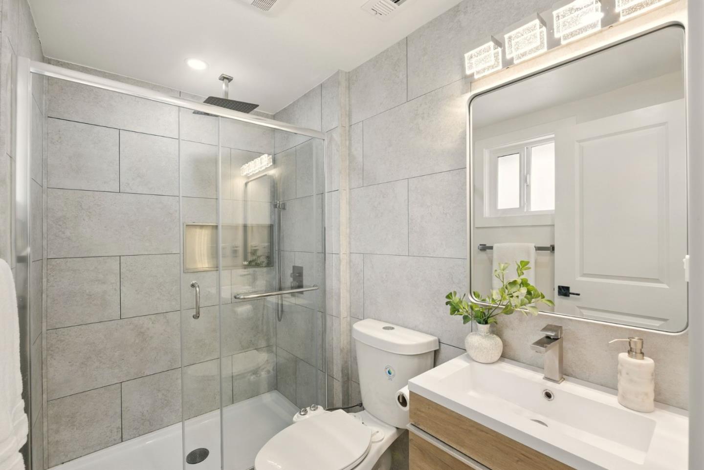 Detail Gallery Image 16 of 26 For 1652 Cathay Dr, San Jose,  CA 95122 - 3 Beds | 2 Baths