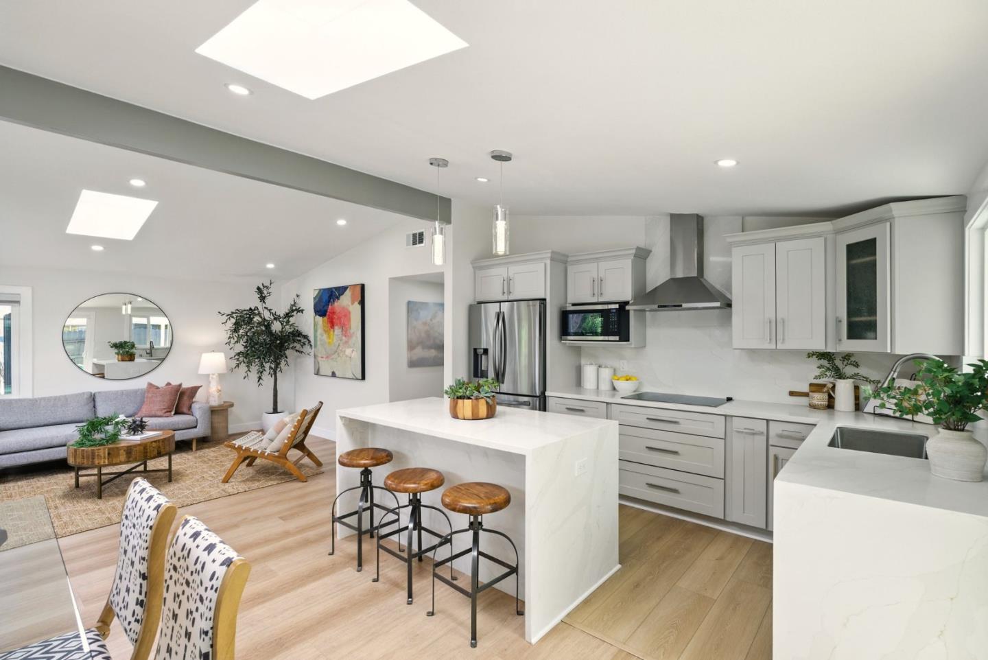 Detail Gallery Image 6 of 26 For 1652 Cathay Dr, San Jose,  CA 95122 - 3 Beds | 2 Baths