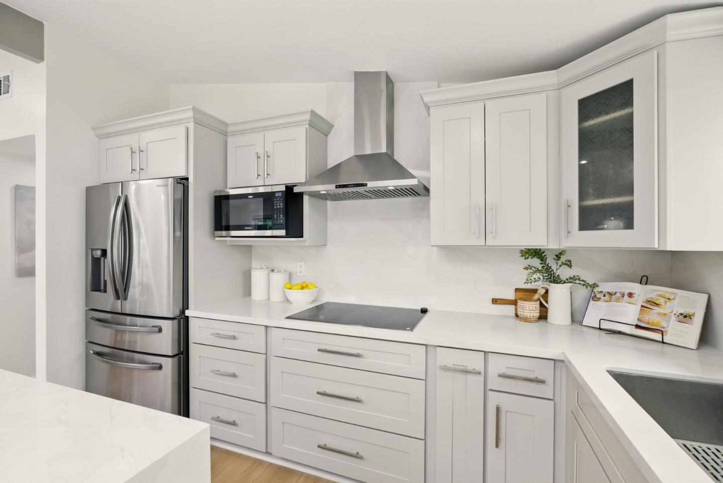 Detail Gallery Image 8 of 26 For 1652 Cathay Dr, San Jose,  CA 95122 - 3 Beds | 2 Baths