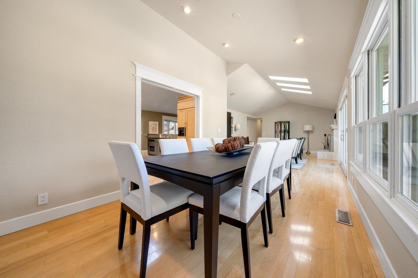 Detail Gallery Image 11 of 43 For 1155 via Jose, San Jose,  CA 95120 - 4 Beds | 2/1 Baths