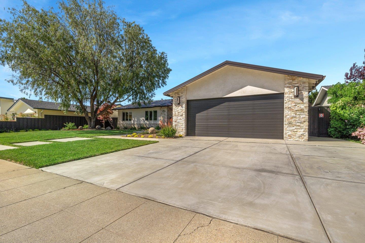 Detail Gallery Image 2 of 43 For 1155 via Jose, San Jose,  CA 95120 - 4 Beds | 2/1 Baths