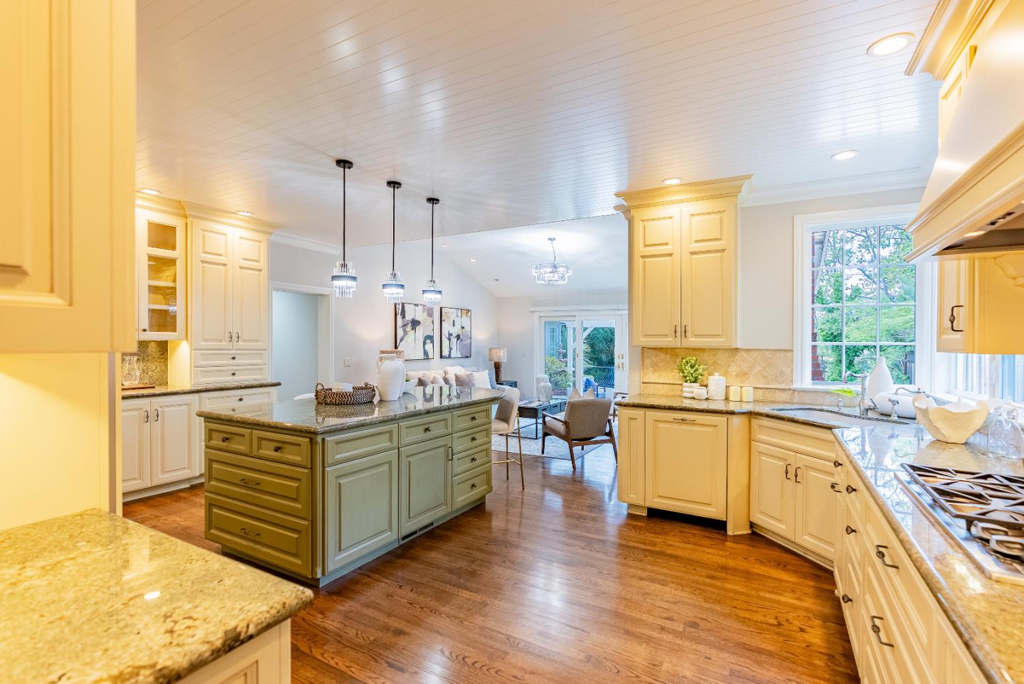 Detail Gallery Image 12 of 58 For 10421 Phar Lap Dr, Cupertino,  CA 95014 - 5 Beds | 3 Baths