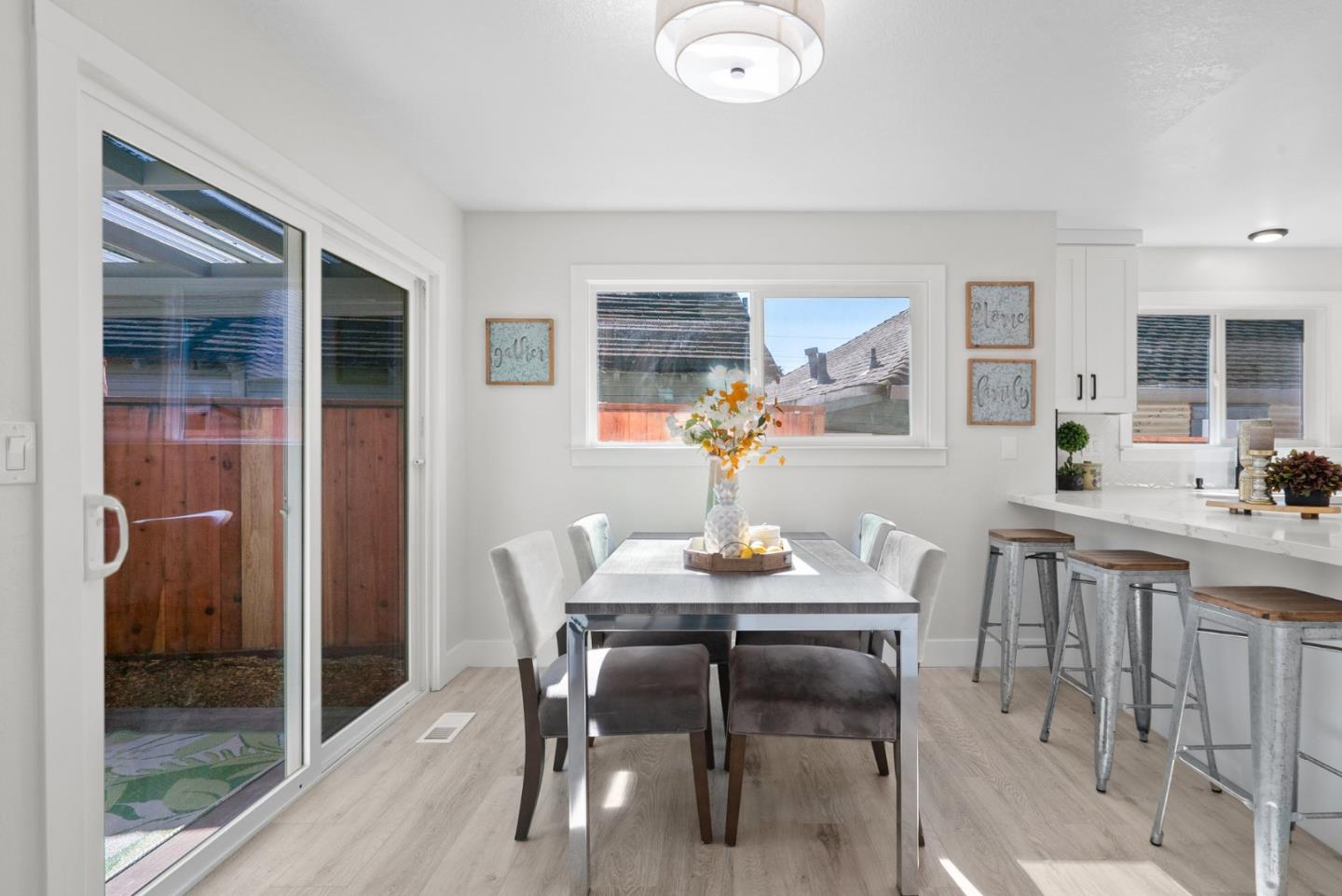 Detail Gallery Image 10 of 26 For 212 Roberts St, Santa Cruz,  CA 95060 - 2 Beds | 1 Baths