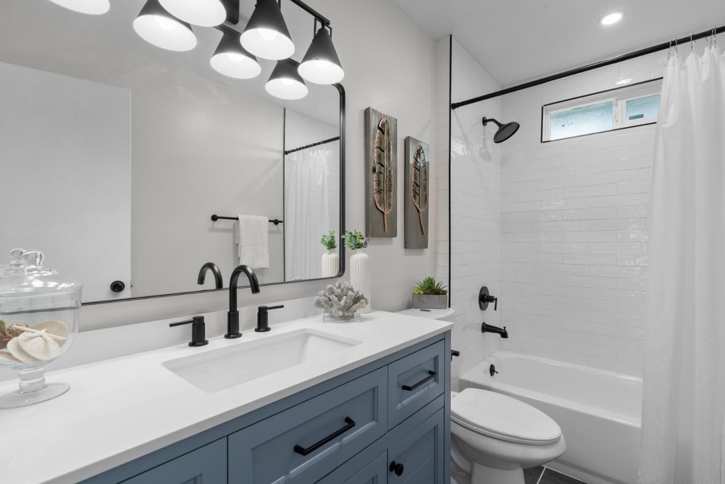 Detail Gallery Image 12 of 26 For 212 Roberts St, Santa Cruz,  CA 95060 - 2 Beds | 1 Baths
