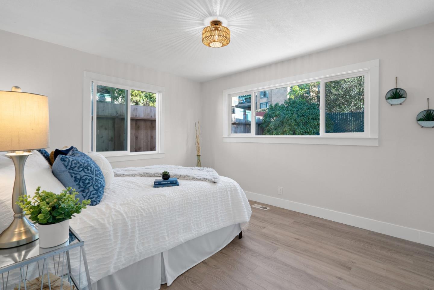 Detail Gallery Image 14 of 26 For 212 Roberts St, Santa Cruz,  CA 95060 - 2 Beds | 1 Baths