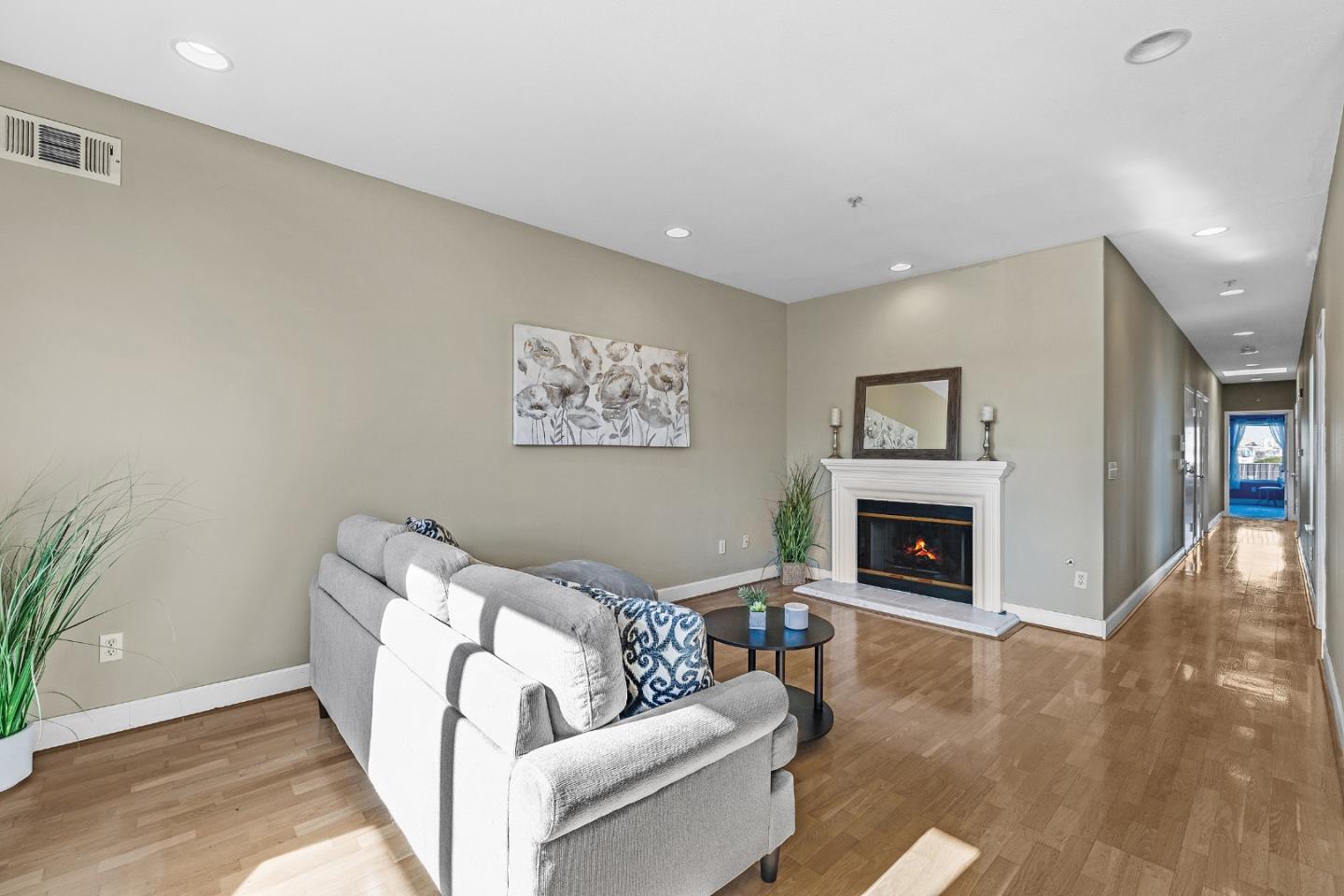 Detail Gallery Image 12 of 32 For 3246 21st St #1,  San Francisco,  CA 94110 - 3 Beds | 2 Baths