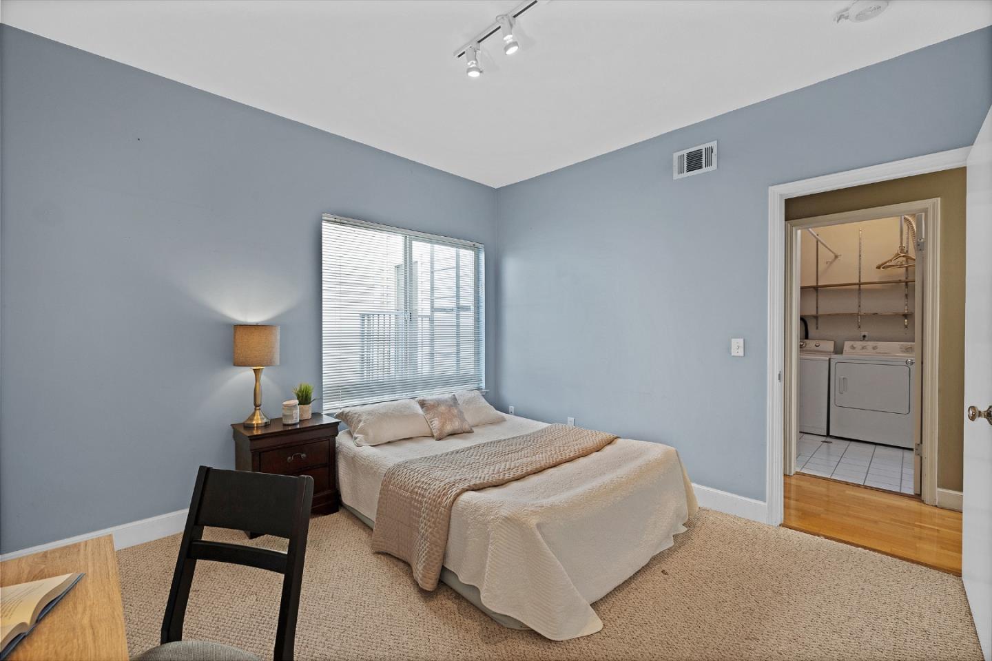 Detail Gallery Image 21 of 32 For 3246 21st St #1,  San Francisco,  CA 94110 - 3 Beds | 2 Baths