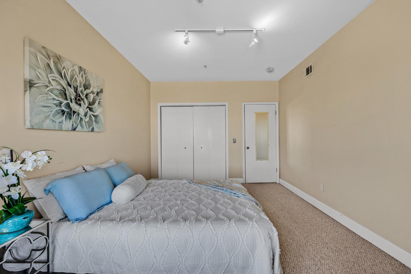 Detail Gallery Image 25 of 32 For 3246 21st St #1,  San Francisco,  CA 94110 - 3 Beds | 2 Baths