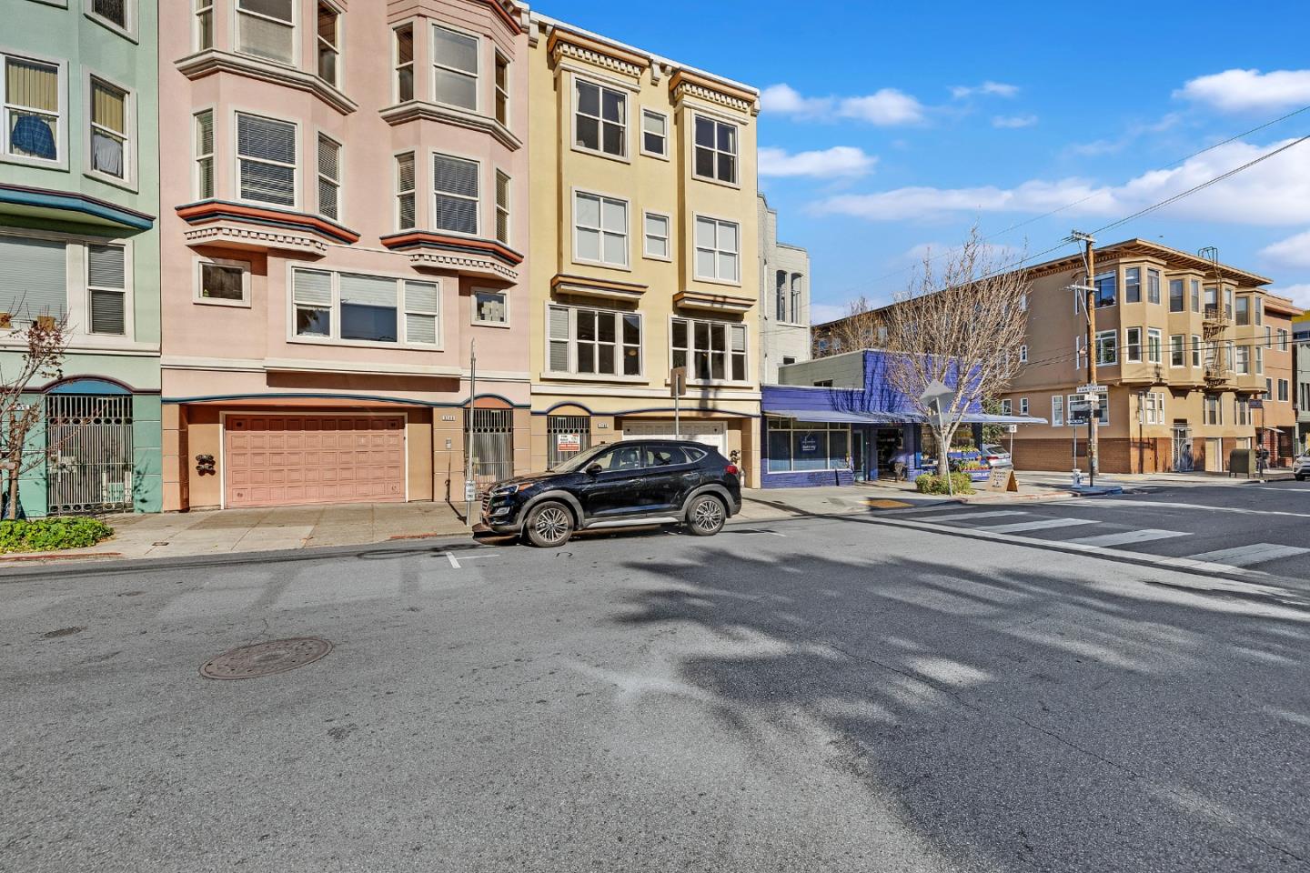 Detail Gallery Image 3 of 32 For 3246 21st St #1,  San Francisco,  CA 94110 - 3 Beds | 2 Baths