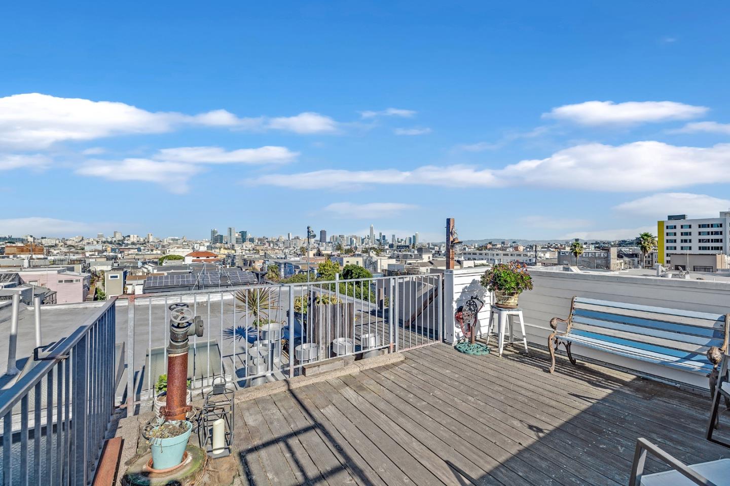 Detail Gallery Image 5 of 32 For 3246 21st St #1,  San Francisco,  CA 94110 - 3 Beds | 2 Baths