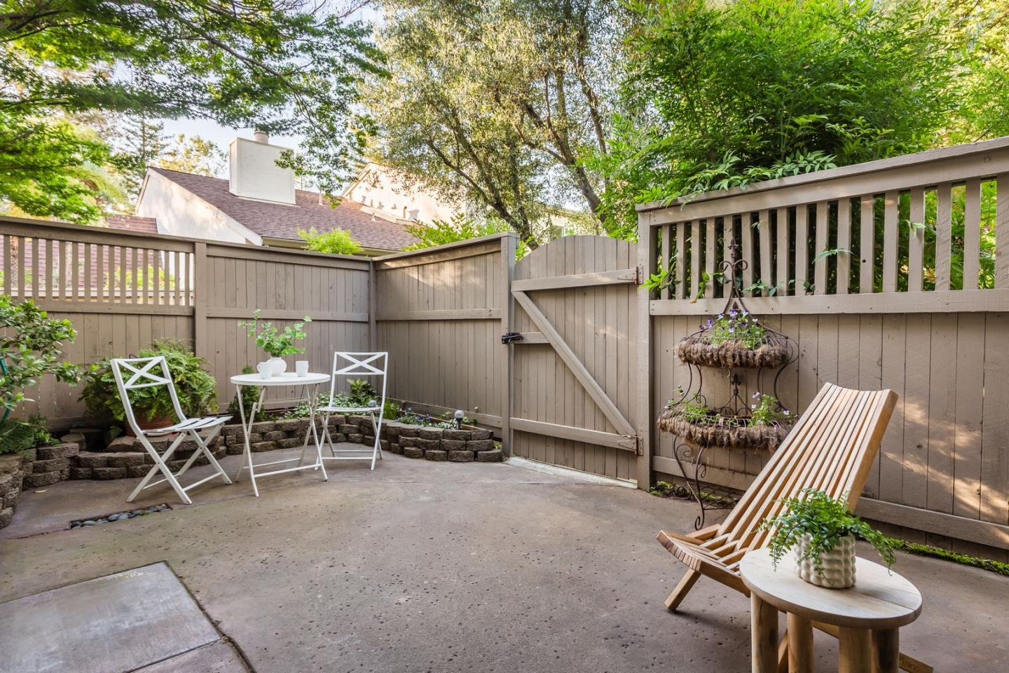 Detail Gallery Image 20 of 36 For 19414 Vineyard Ln, Saratoga,  CA 95070 - 3 Beds | 2/1 Baths