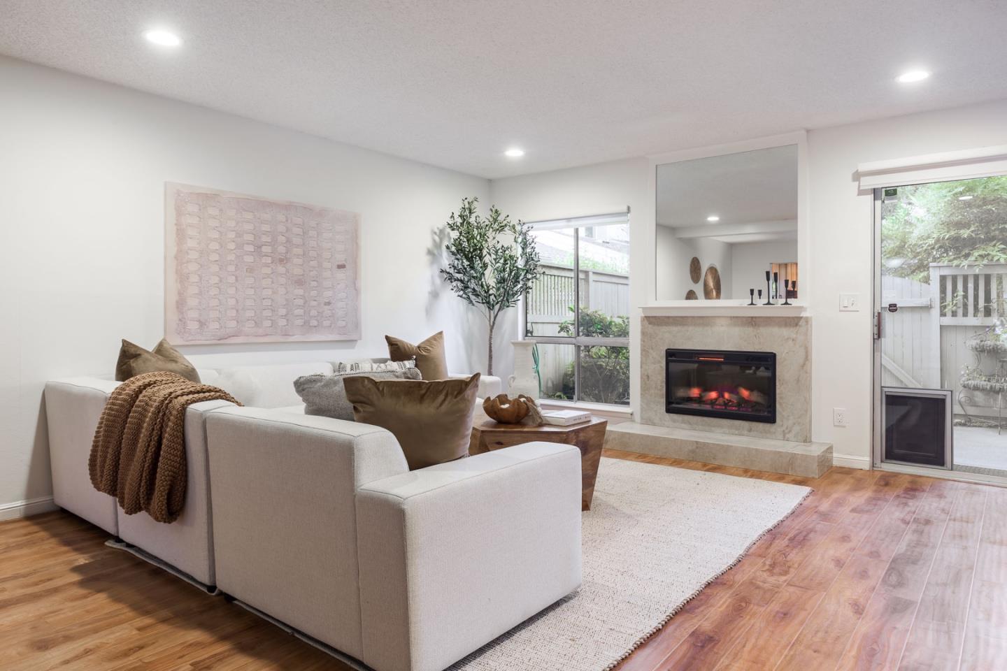 Detail Gallery Image 3 of 36 For 19414 Vineyard Ln, Saratoga,  CA 95070 - 3 Beds | 2/1 Baths