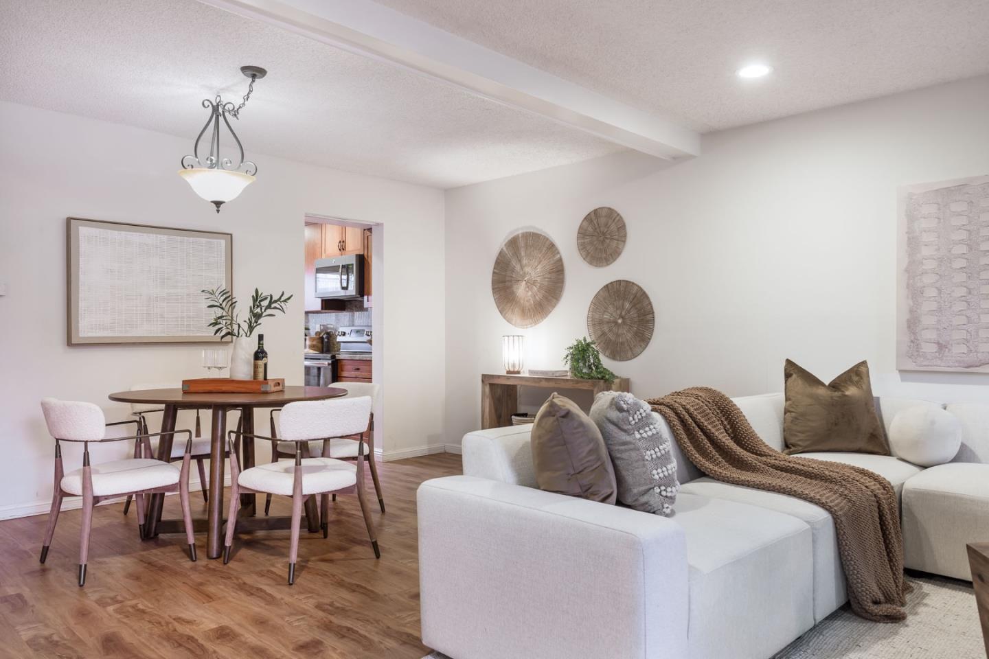 Detail Gallery Image 9 of 36 For 19414 Vineyard Ln, Saratoga,  CA 95070 - 3 Beds | 2/1 Baths