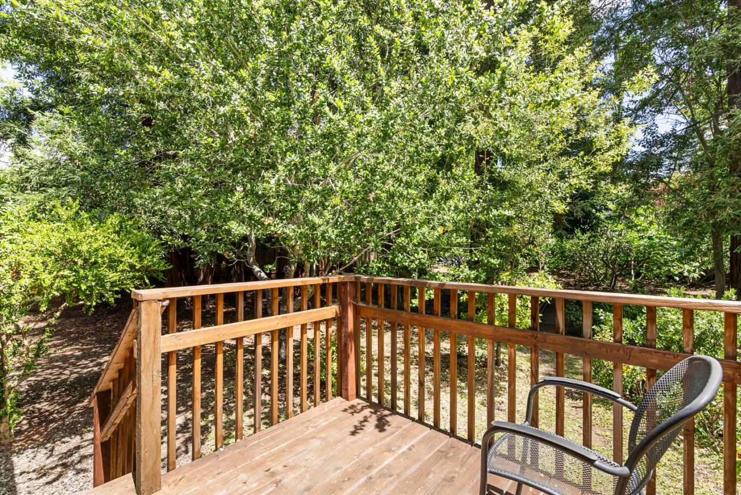 Detail Gallery Image 18 of 74 For 24401 Summerhill Ave, Los Altos,  CA 94024 - 4 Beds | 2 Baths