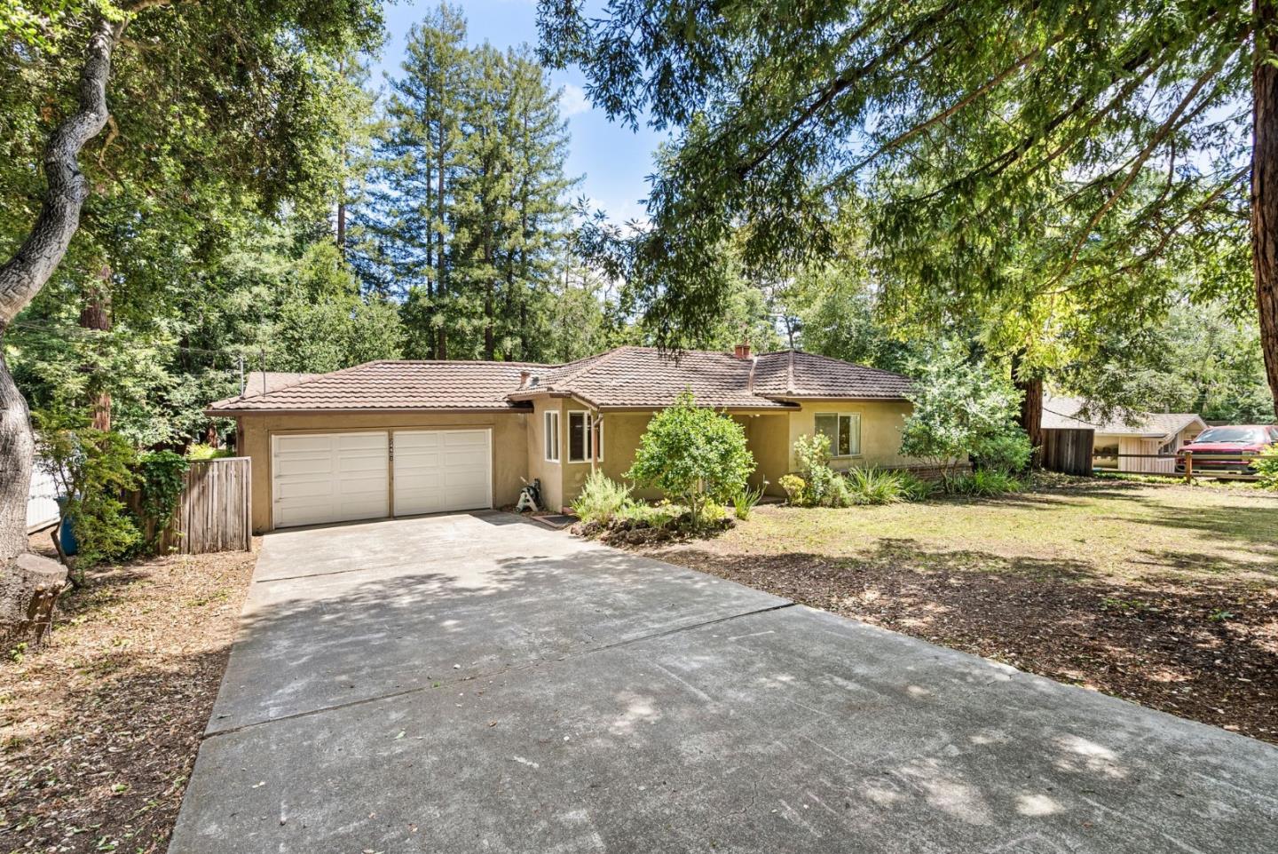 Detail Gallery Image 2 of 74 For 24401 Summerhill Ave, Los Altos,  CA 94024 - 4 Beds | 2 Baths