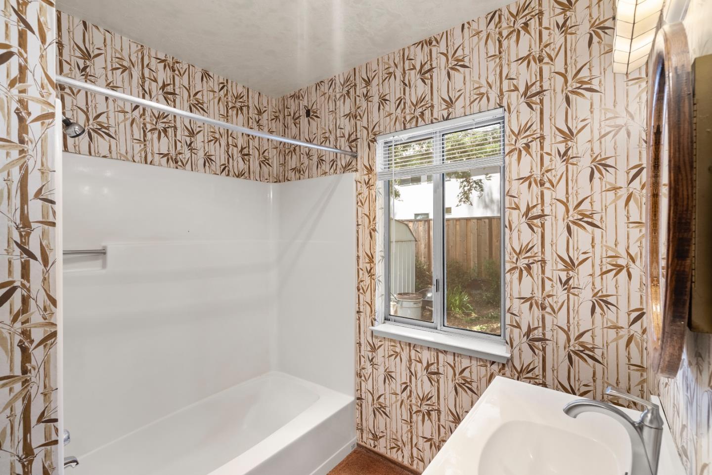 Detail Gallery Image 31 of 74 For 24401 Summerhill Ave, Los Altos,  CA 94024 - 4 Beds | 2 Baths