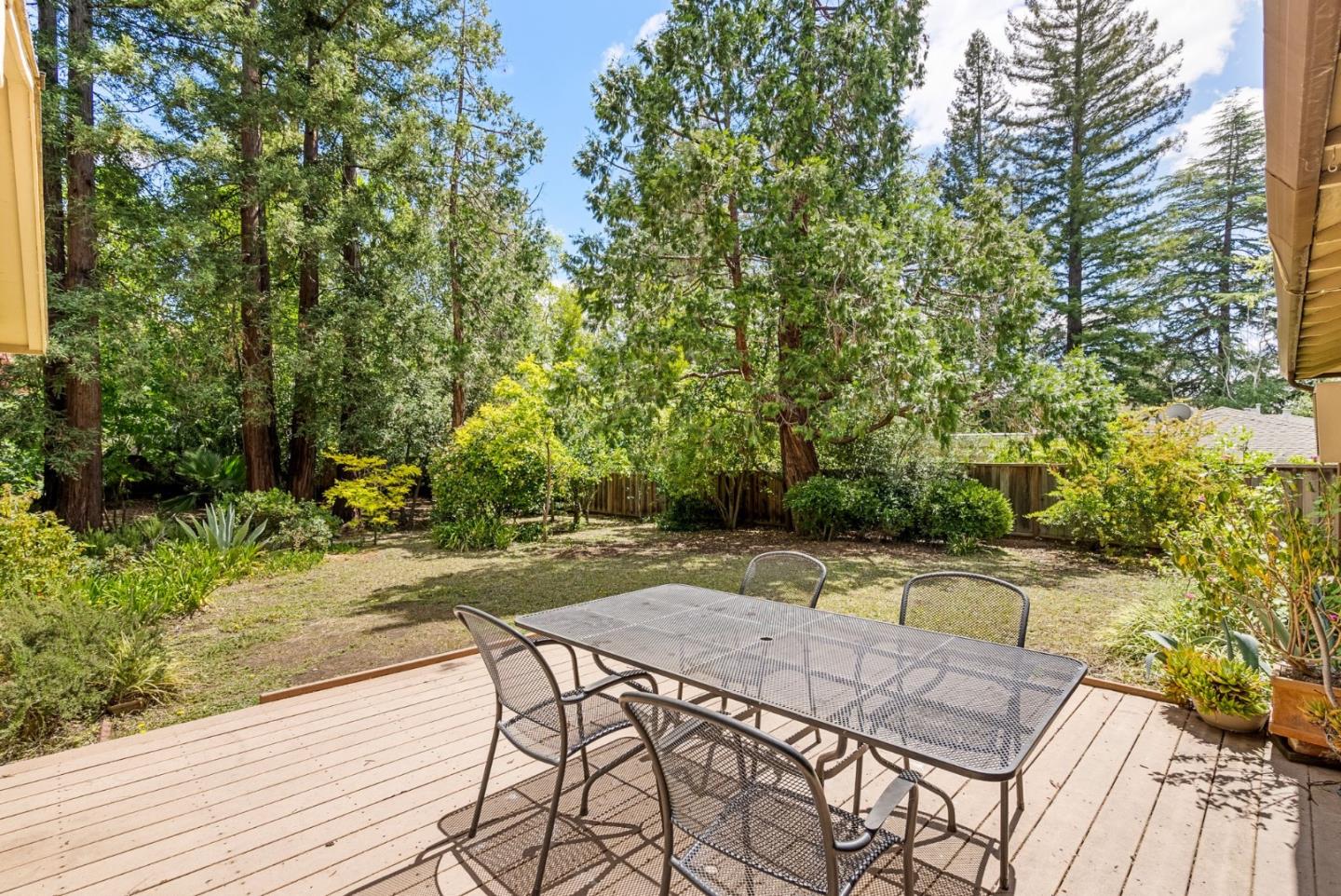 Detail Gallery Image 5 of 74 For 24401 Summerhill Ave, Los Altos,  CA 94024 - 4 Beds | 2 Baths