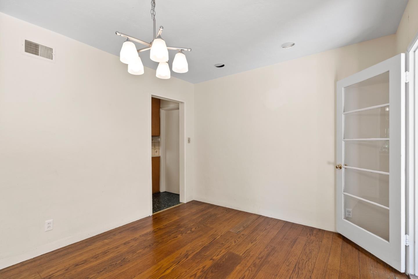 Detail Gallery Image 51 of 74 For 24401 Summerhill Ave, Los Altos,  CA 94024 - 4 Beds | 2 Baths