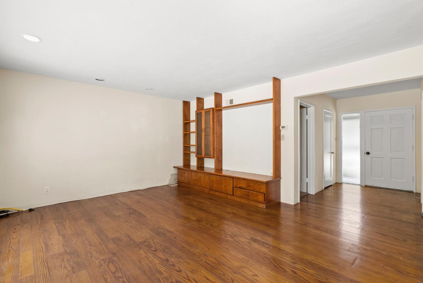 Detail Gallery Image 52 of 74 For 24401 Summerhill Ave, Los Altos,  CA 94024 - 4 Beds | 2 Baths