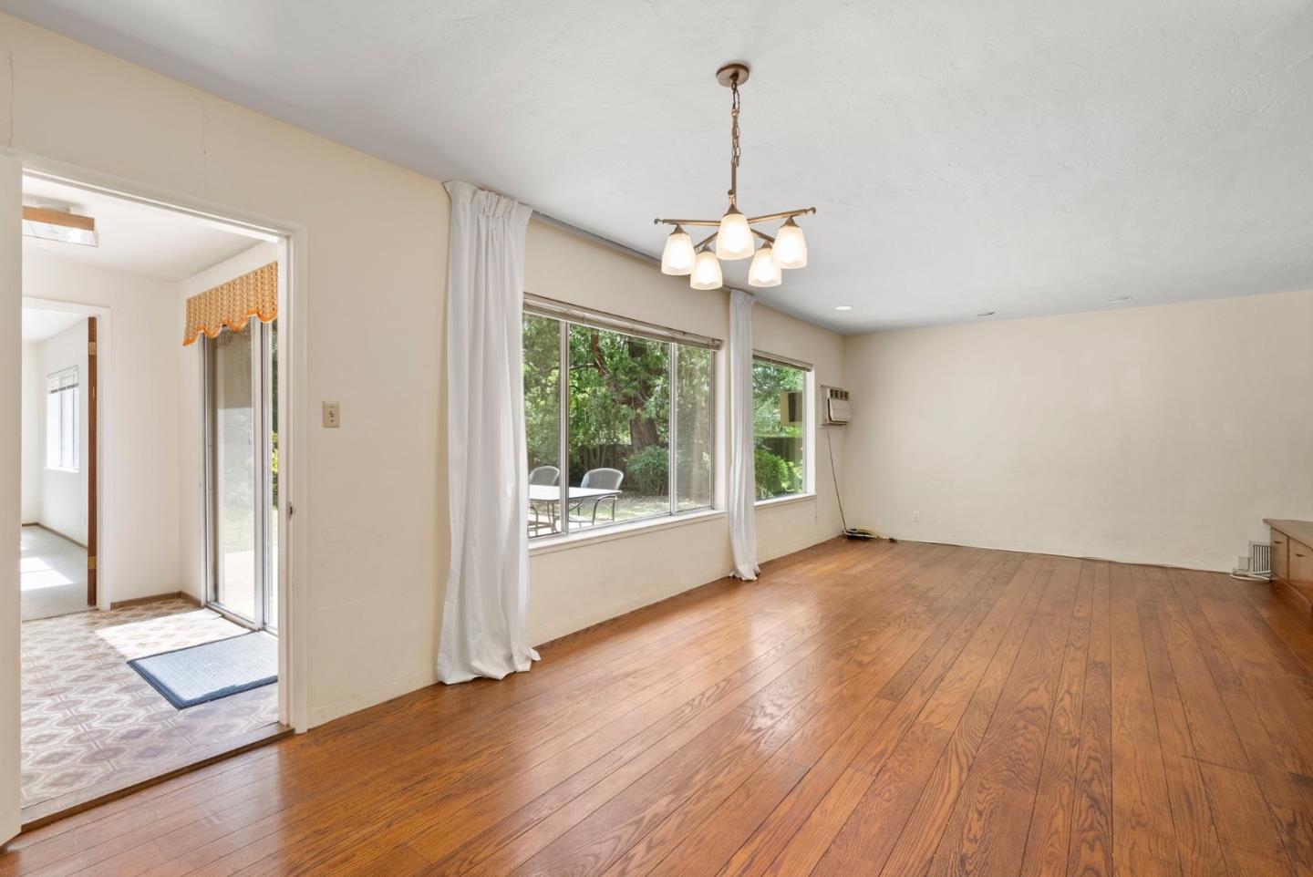 Detail Gallery Image 67 of 74 For 24401 Summerhill Ave, Los Altos,  CA 94024 - 4 Beds | 2 Baths
