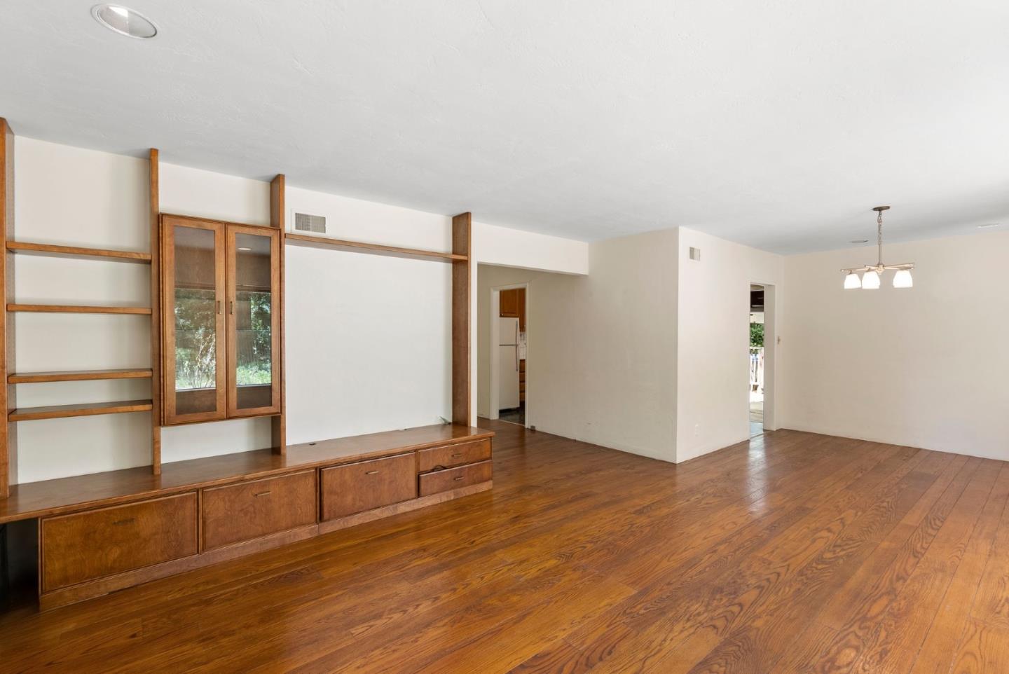 Detail Gallery Image 70 of 74 For 24401 Summerhill Ave, Los Altos,  CA 94024 - 4 Beds | 2 Baths