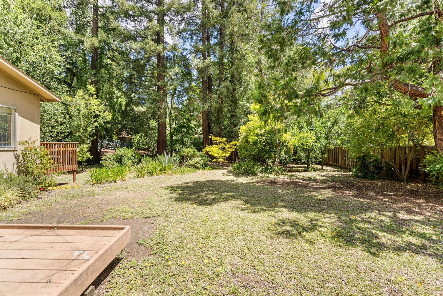 Detail Gallery Image 8 of 74 For 24401 Summerhill Ave, Los Altos,  CA 94024 - 4 Beds | 2 Baths